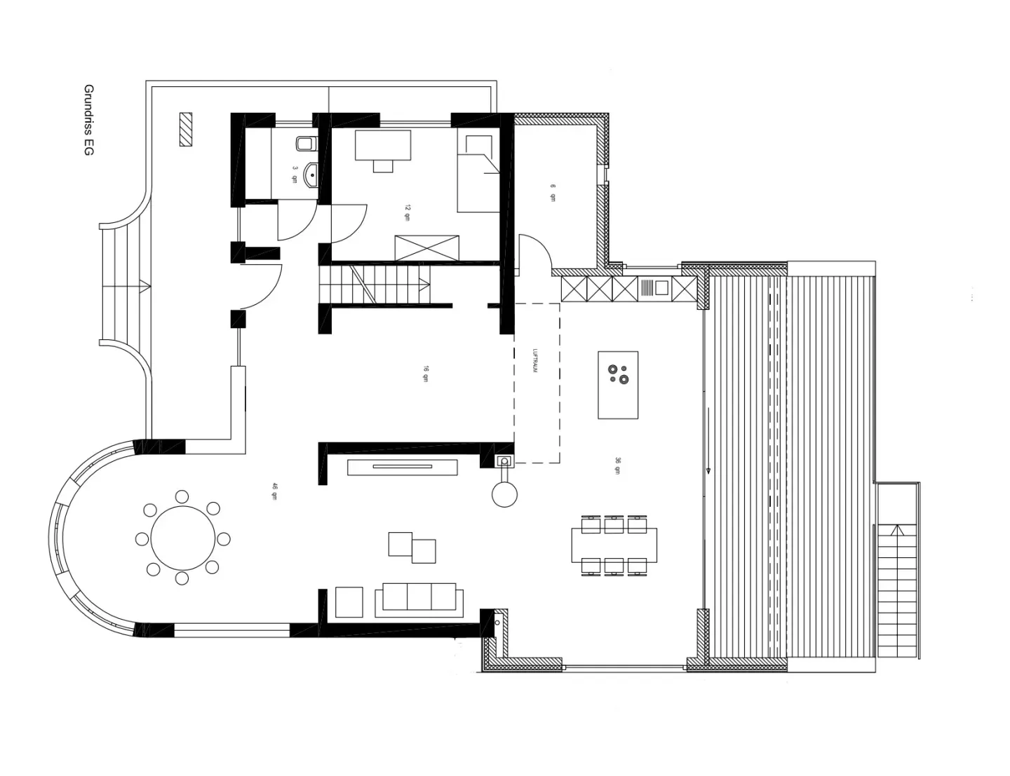 Grundriss Erdgeschoss Haus mit offener Küche, Wohnbereich, Terrasse, Treppe und Aufzug.